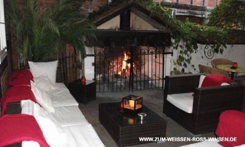 Hotel Zum Weissen Ross Winsen  Exteriör bild